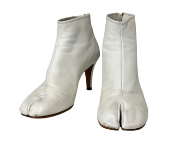 MM6 エムエムシックス メゾンマルジェラ ショートブーツ 足袋 S58WU0272 ホワイト 羊革 サイズ38 美品 中古 4b007537