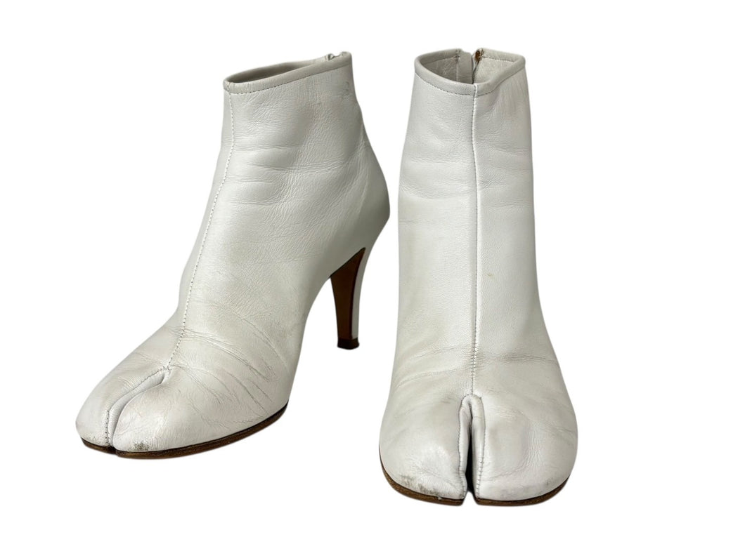 MM6 エムエムシックス メゾンマルジェラ ショートブーツ 足袋 S58WU0272 ホワイト 羊革 サイズ38 美品 中古 4b007537