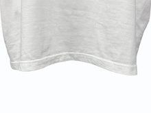 Load image into Gallery viewer, 新品未使用 KAPITAL キャピタル 20/-天竺 VネックリンガーT(リトルベア&amp;ハーモニーpt) Tシャツ K2502SC017 ホワイト ブラウン サイズ3 中古 4b007552