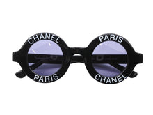 Load image into Gallery viewer, 極美品 CHANEL シャネル VINTAGE ヴィンテージ ラウンドサングラス 01945 ココマーク ブラック ホワイト プラスチック 中古 4b007567