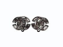 画像をギャラリービューアに読み込む, 極美品 CHANEL シャネル ココマーク ラインストーン シルバー 両耳 イヤリング 01P刻印 重量7.0g シルバー金具 中古 4b007584