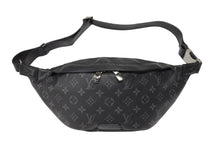 Load image into Gallery viewer, 極美品 LOUIS VUITTON ルイヴィトン ディスカバリー バムバッグ M44336 モノグラムエクリプス ブラック メタルブラック金具 中古 4b007604
