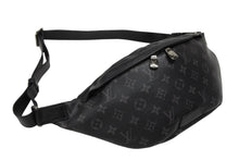 Load image into Gallery viewer, 極美品 LOUIS VUITTON ルイヴィトン ディスカバリー バムバッグ M44336 モノグラムエクリプス ブラック メタルブラック金具 中古 4b007604
