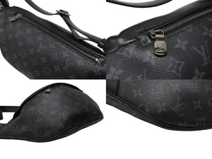 極美品 LOUIS VUITTON ルイヴィトン ディスカバリー バムバッグ M44336 モノグラムエクリプス ブラック メタルブラック金具 中古 4b007604