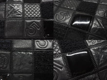 Load image into Gallery viewer, 極美品 CHANEL シャネル トートバッグ チョコバー アイコン 10番台 レザー 異素材MIX ブラック シルバー金具 中古 4b007619