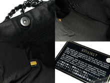 Load image into Gallery viewer, 極美品 CHANEL シャネル トートバッグ チョコバー アイコン 10番台 レザー 異素材MIX ブラック シルバー金具 中古 4b007619