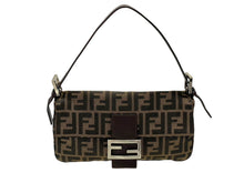 Load image into Gallery viewer, FENDI フェンディ マンマバケット ワンショルダーバッグ 26424 ズッカ柄 キャンバス レザー ブラウン シルバー金具 美品 中古 4b007626