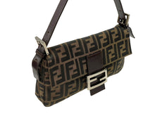 Load image into Gallery viewer, FENDI フェンディ マンマバケット ワンショルダーバッグ 26424 ズッカ柄 キャンバス レザー ブラウン シルバー金具 美品 中古 4b007626