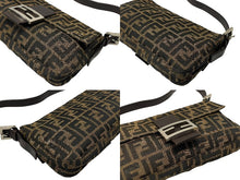 Load image into Gallery viewer, FENDI フェンディ マンマバケット ワンショルダーバッグ 26424 ズッカ柄 キャンバス レザー ブラウン シルバー金具 美品 中古 4b007626