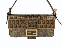 Load image into Gallery viewer, 極美品 FENDI フェンディ ズッキーノ柄 マンマバケット ワンショルダーバッグ エナメル レザー ブラウン ベージュ ゴールド金具 中古 4b007627