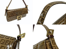 Load image into Gallery viewer, 極美品 FENDI フェンディ ズッキーノ柄 マンマバケット ワンショルダーバッグ エナメル レザー ブラウン ベージュ ゴールド金具 中古 4b007627