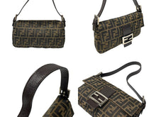 Load image into Gallery viewer, 極美品 FENDI フェンディ マンマバケット ワンショルダーバッグ ズッカ柄 キャンバス レザー ブラウン シルバー金具 中古 4b007630
