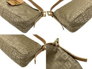 極美品 FENDI フェンディ マンマバケット ズッカ柄 ワンショルダーバッグ キャンバス レザー ベージュ ゴールド金具 中古 4b007631