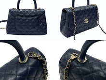 Load image into Gallery viewer, 新品同様 CHANEL シャネル トップハンドル フラップバッグ ランダム番台 2WAY ココマーク キャビアスキン ネイビー ゴールド金具 中古 4b007648