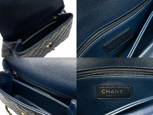Load image into Gallery viewer, 新品同様 CHANEL シャネル トップハンドル フラップバッグ ランダム番台 2WAY ココマーク キャビアスキン ネイビー ゴールド金具 中古 4b007648
