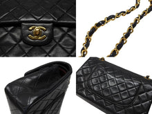 Load image into Gallery viewer, CHANEL シャネル マトラッセ25 Wフラップ Wチェーンショルダーバッグ 2番台 ラムスキン ココマーク ブラック ゴールド金具 美品 中古 4b007650