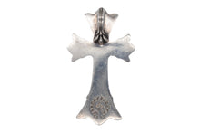 Load image into Gallery viewer, CHROME HEARTS クロムハーツ ダブルCHクロス ラージ ペンダントトップ チャーム 重量約102g 2011/.925刻印 シルバー925 美品 中古 4b007668