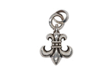 Load image into Gallery viewer, 極美品 CHROME HEARTS クロムハーツ BS FLUER W BALE BSフレア Wベイル チャーム ペンダントトップ 重量約27.2g 中古 4b007675