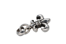 Load image into Gallery viewer, 極美品 CHROME HEARTS クロムハーツ BS FLUER W BALE BSフレア Wベイル チャーム ペンダントトップ 重量約27.2g 中古 4b007675