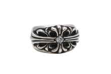 Load image into Gallery viewer, 極美品 CHROME HEARTS クロムハーツ FLRLCRS 1DIA フローラルクロス 1ダイヤリング 重量約17.6g サイズ17.5号 シルバー 中古 4b007678