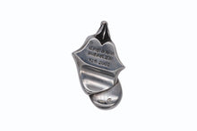 Load image into Gallery viewer, 極美品 CHROME HEARTS クロムハーツ LIPS TONGUE リップ＆タン チャーム ペンダントトップ 重量約22.7g シルバー925 中古 4b007680