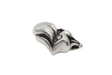 Load image into Gallery viewer, 極美品 CHROME HEARTS クロムハーツ LIPS TONGUE リップ＆タン チャーム ペンダントトップ 重量約22.7g シルバー925 中古 4b007680