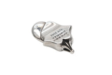 Load image into Gallery viewer, 極美品 CHROME HEARTS クロムハーツ LIPS TONGUE リップ＆タン チャーム ペンダントトップ 重量約22.7g シルバー925 中古 4b007680