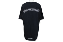Load image into Gallery viewer, CHROME HEARTS RICHARD STARK TEE クロムハーツ 東京限定 リチャードスターク 半袖Ｔシャツ ブラック ホワイト オレンジ L 美品 中古 4b007686