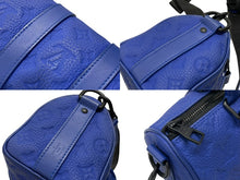 Load image into Gallery viewer, LOUIS VUITTON ルイヴィトン キーポル バンドリエール25 ハンドバッグ M23129 モノグラム トリヨン ブルー ブラック金具 美品 中古 4b007692