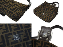 Load image into Gallery viewer, 極美品 FENDI フェンディ マンマバケット ワンショルダーバッグ ズッカ柄 キャンバス レザー ブラウン シルバー金具 中古 4b007731