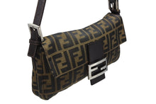 Load image into Gallery viewer, 極美品 FENDI フェンディ マンマバケット ワンショルダーバッグ 2145264240 ズッカ柄 キャンバス レザー ブラウン シルバー金具 中古 4b007732