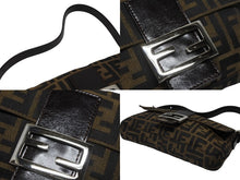 Load image into Gallery viewer, 極美品 FENDI フェンディ マンマバケット ワンショルダーバッグ 2145264240 ズッカ柄 キャンバス レザー ブラウン シルバー金具 中古 4b007732