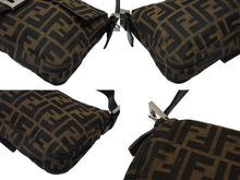 Load image into Gallery viewer, FENDI フェンディ マンマバケット ワンショルダーバッグ 3505 26424 008 ズッカ柄 キャンバス レザー ブラウン シルバー金具 美品 中古 4b007734