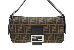 極美品 FENDI フェンディ マンマバケット ワンショルダーバッグ 505 26424 008 ズッカ柄 キャンバス レザー ブラウン シルバー金具 中古 4b007736