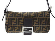 Load image into Gallery viewer, 極美品 FENDI フェンディ マンマバケット ワンショルダーバッグ 26424 ズッカ柄 キャンバス レザー ブラウン シルバー金具 中古 4b007739