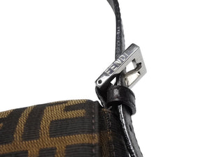 極美品 FENDI フェンディ マンマバケット ワンショルダーバッグ 26424 ズッカ柄 キャンバス レザー ブラウン シルバー金具 中古 4b007739