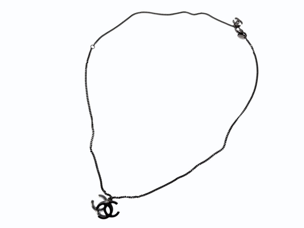CHANEL シャネル ダブル ココマーク ネックレス 09A刻印 重量11.0g クリア ロゴ シルバー金具 美品 中古 4b007758