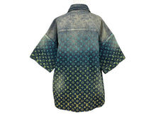 Load image into Gallery viewer, Excellent condition LOUIS VUITTON Rainbow Monogram Denim Shirt RM231 YM4 HOS72X Indigo Multicolor Cotton Size XL Pre-owned 4b007762 