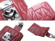 Load image into Gallery viewer, MIUMIU ミュウミュウ コンパクトウォレット 二つ折り財布 マテラッセ キルティング ボルドー シルバー金具 美品 中古 4b007780