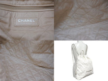 Load image into Gallery viewer, CHANEL シャネル CHANEL22 チェーンショルダーリュック ラージ 2WAY AS3313 ランダム番台 カーフ ココマーク ホワイト 美品 中古 4b007871