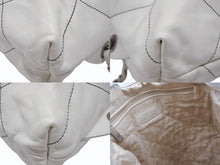 Load image into Gallery viewer, CHANEL シャネル CHANEL22 チェーンショルダーリュック ラージ 2WAY AS3313 ランダム番台 カーフ ココマーク ホワイト 美品 中古 4b007871