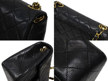 Load image into Gallery viewer, 極美品 CHANEL シャネル ミニマトラッセ 17 Sフラップ Sチェーンショルダーバッグ A1900 0番台 ココマーク ラムスキン 中古 4b007874