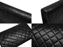 Load image into Gallery viewer, CHANEL シャネル マトラッセ プッシュロック ショルダーバッグ 5番台 ラムスキン ブラック ゴールド金具 美品 中古 4b007875