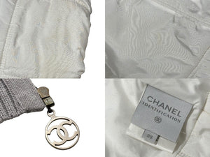 極美品 CHANEL シャネル スポーツライン 切り替え ニットダウンジャケット P16399W02678 サイズ38 ココマーク ホワイト グレー 中古 4b007888