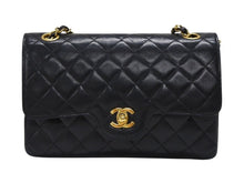 Load image into Gallery viewer, CHANEL シャネル マトラッセ23 Wフラップ Wチェーンショルダーバッグ 1番台 ココマーク ラムスキン ブラック 美品 中古 4b007900