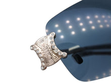 Load image into Gallery viewer, CELINE セリーヌ サングラス アイウェア SC 1048S トリオンフ ラインストーン グリーン ゴールド 1048S 美品 中古 4b007906