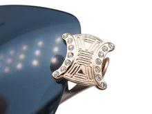 Load image into Gallery viewer, CELINE セリーヌ サングラス アイウェア SC 1048S トリオンフ ラインストーン グリーン ゴールド 1048S 美品 中古 4b007906