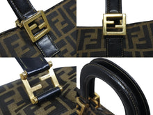 Load image into Gallery viewer, FENDI フェンディ ハンドバッグ トートバッグ ズッカ柄 キャンバス ブラウン ゴールド金具 美品 中古 4b007935