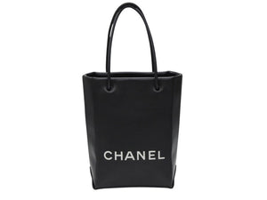 極美品 CHANEL シャネル スモール トート エッセンシャル 12番台 A46880 ラムスキン ロゴ ブラック シルバー金具 中古 4b007948