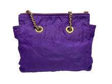Load image into Gallery viewer, PRADA プラダ チェーンバッグ ショルダーバッグ キルティング イタリア製 ナイロン メタル パープル ゴールド金具 美品 中古 4b007957